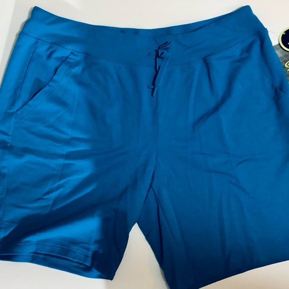 Women’s Athletic Works Turquoise Performance Bermuda Shorts - Picture 1 of 2